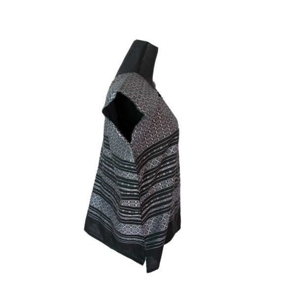 Blusa noche buena negra - Image 3
