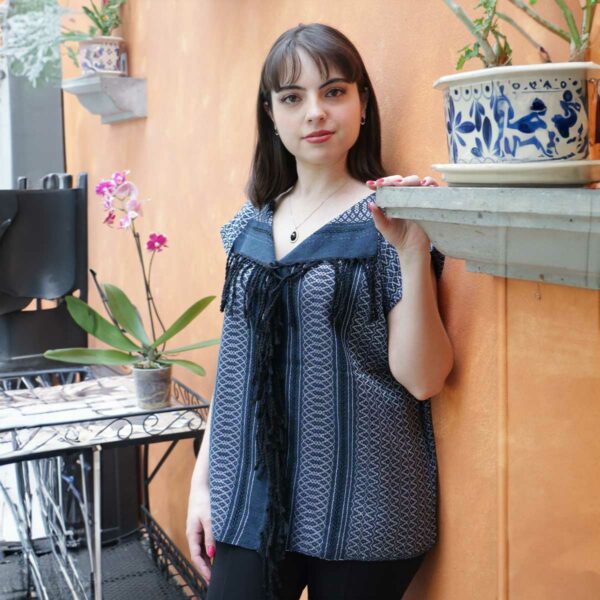 Blusa con flequito azul